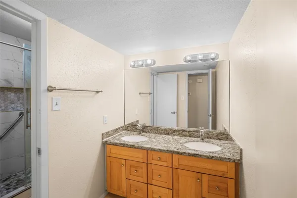 $1,400 | 1818 Augusta Drive, Unit 4, Houston, TX 77057