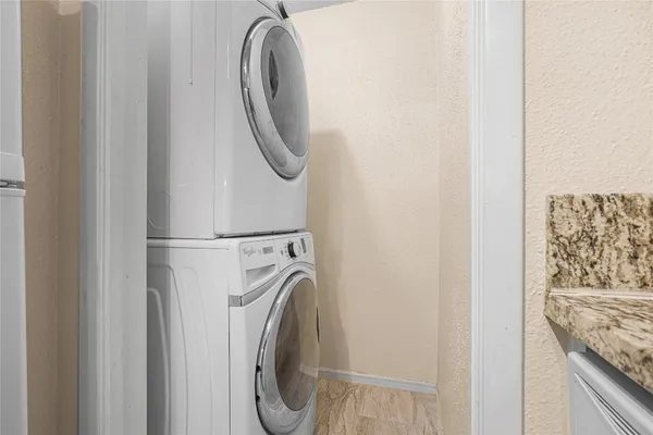 $1,400 | 1818 Augusta Drive, Unit 4, Houston, TX 77057