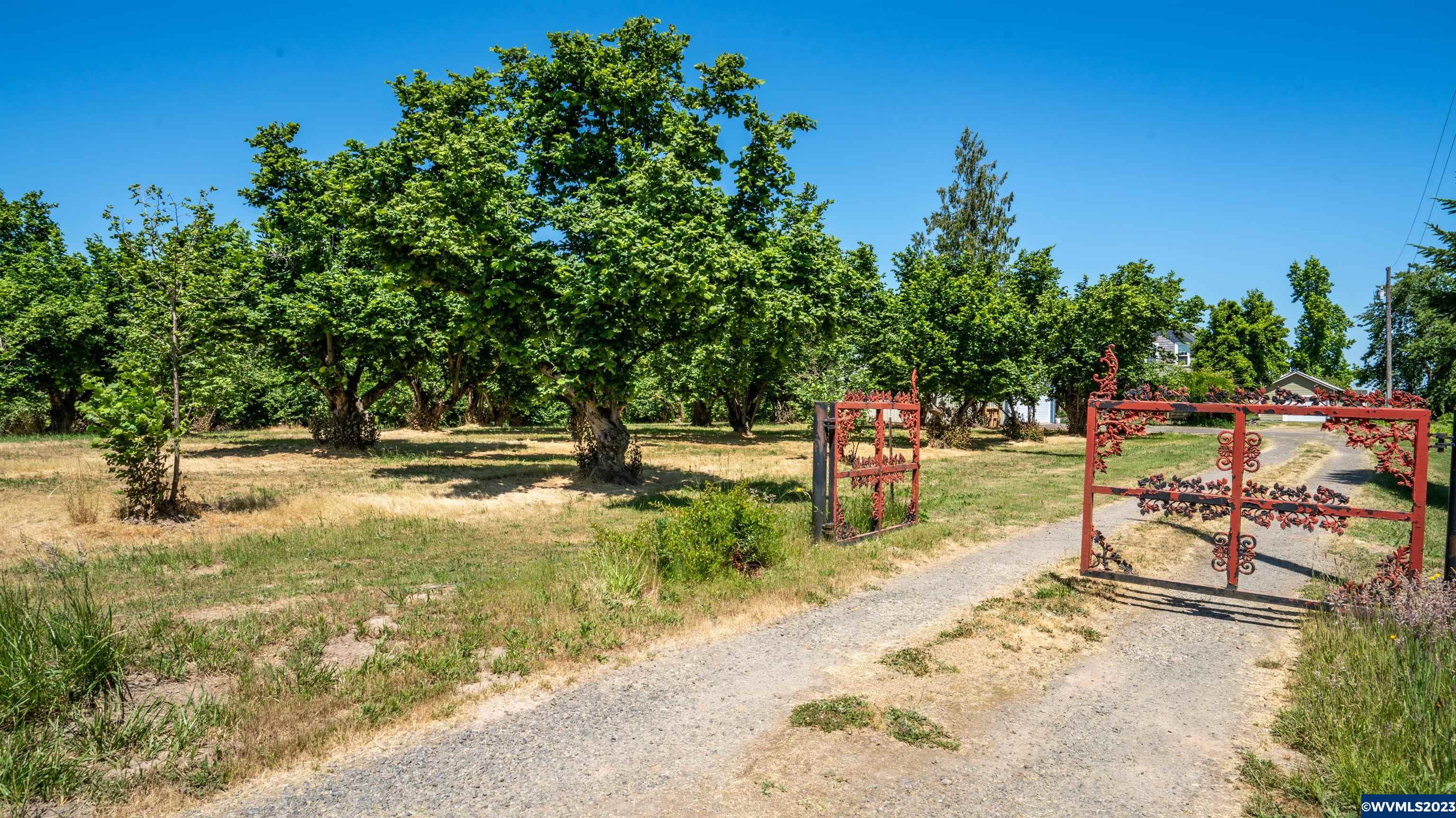 8233 South Monte Cristo Road Woodburn, OR 97071 - Photo 4 of 42 Gallery Image 4