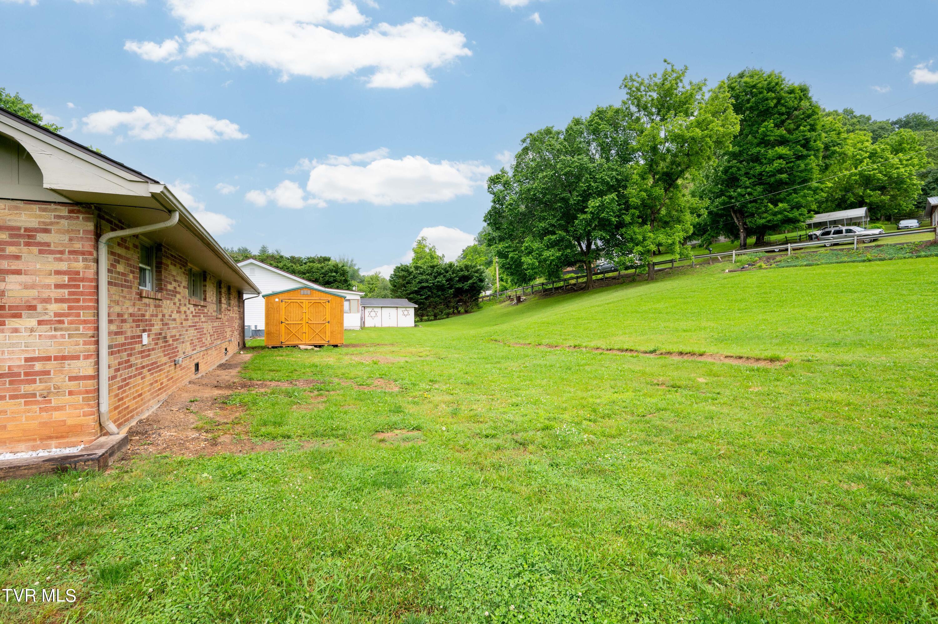 217 Chadwell Road Kingsport, TN 37660 - Photo 11 of 35 Chadwell Rd-4