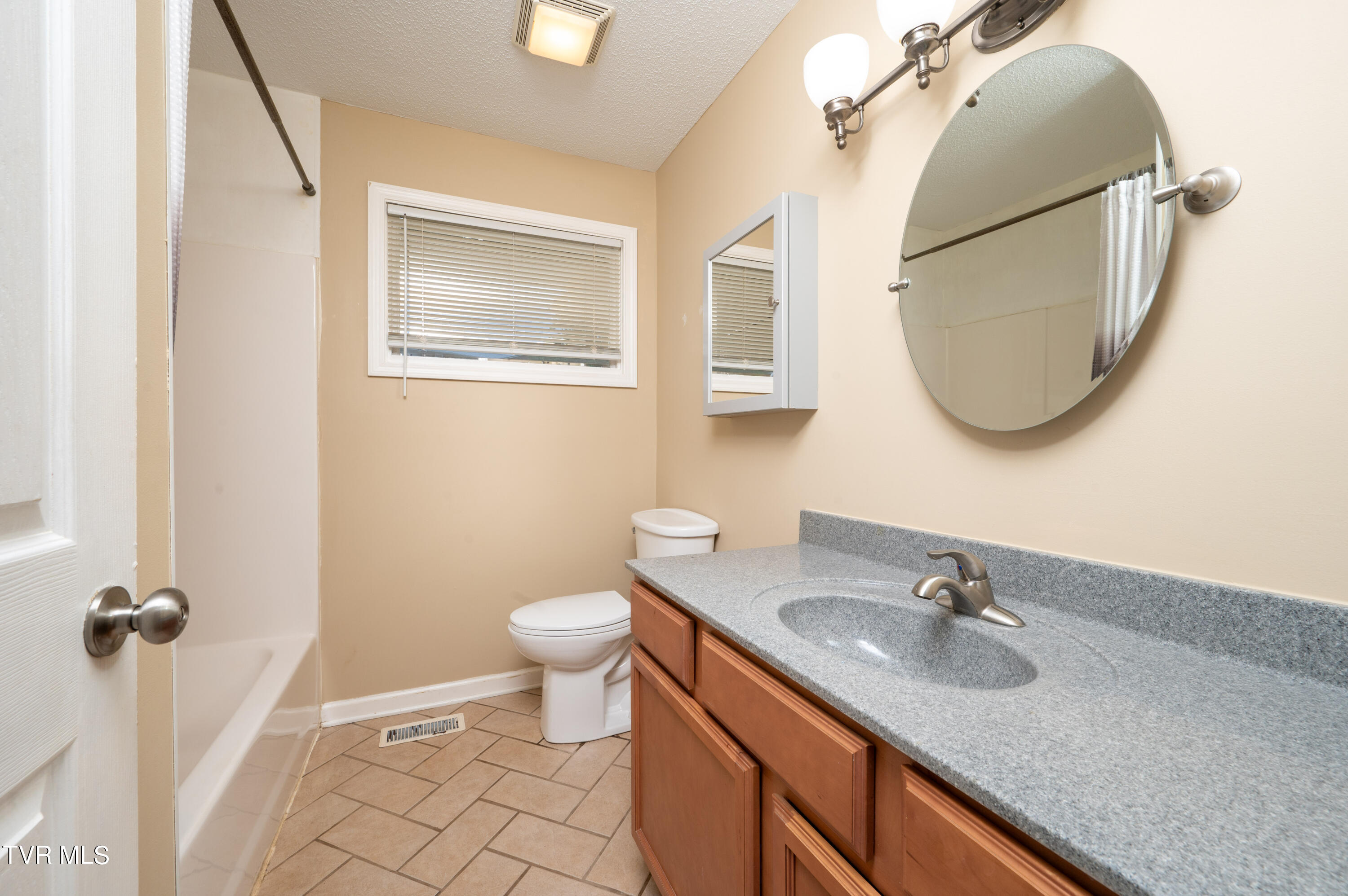 217 Chadwell Road Kingsport, TN 37660 - Photo 28 of 35 Chadwell Rd-30