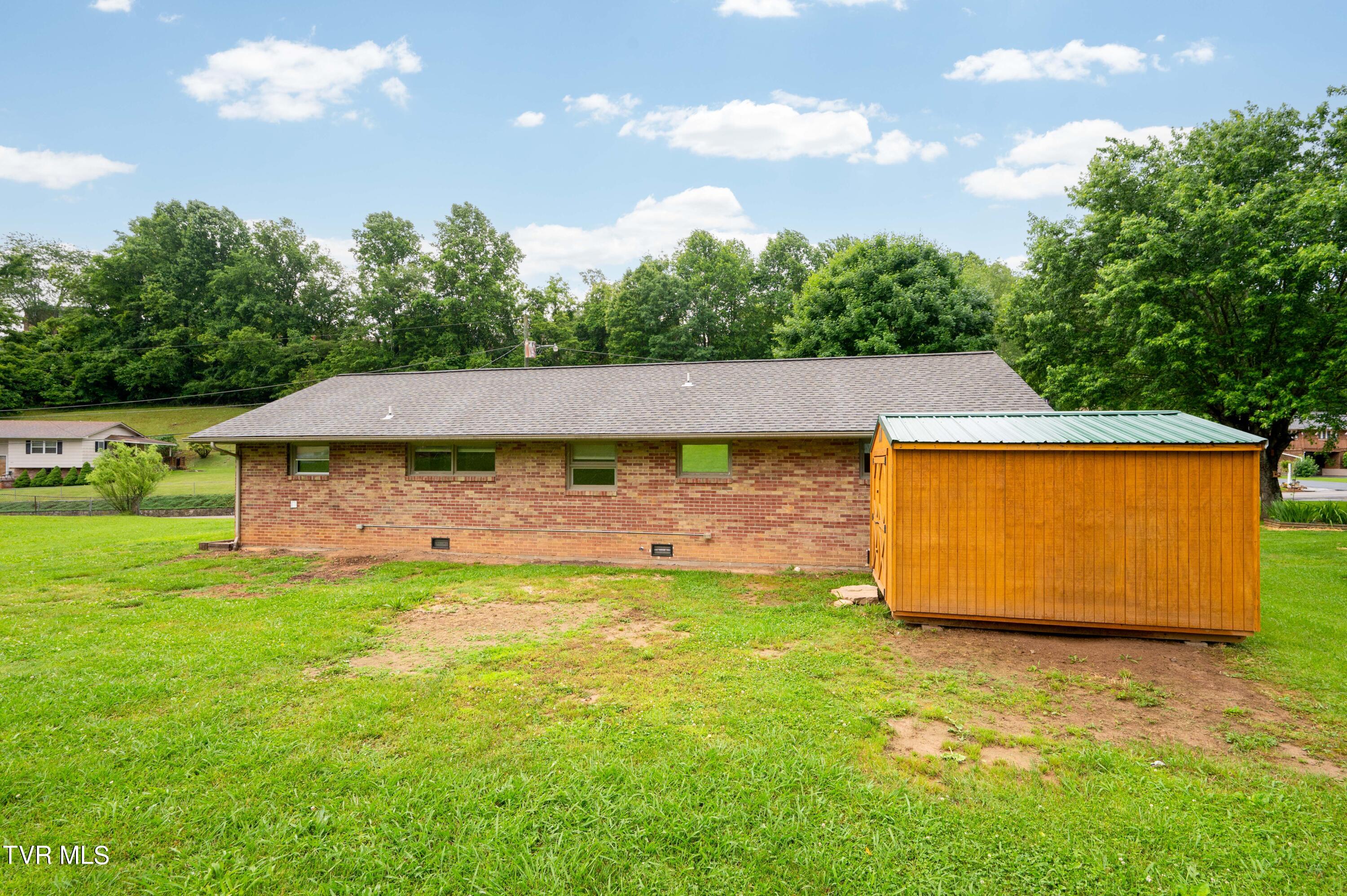 217 Chadwell Road Kingsport, TN 37660 - Photo 5 of 35 Chadwell Rd-7