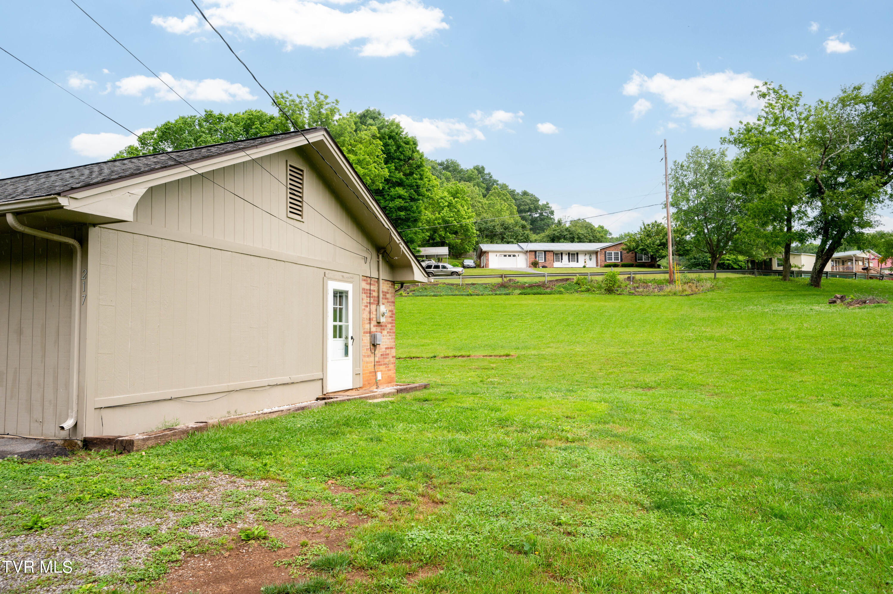 217 Chadwell Road Kingsport, TN 37660 - Photo 10 of 35 Chadwell Rd-11