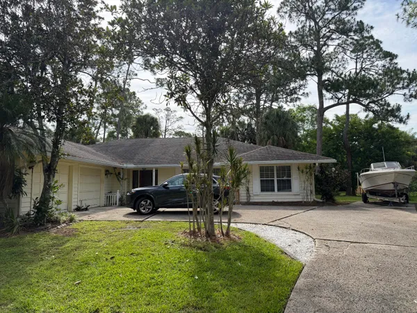 $599,000 | 1140 Southeast Buttonwood Circle, Stuart, FL 34997