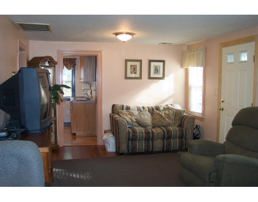7 Tobin Road Boston, MA 02132 - Photo 4 of 5 Gallery Image 4