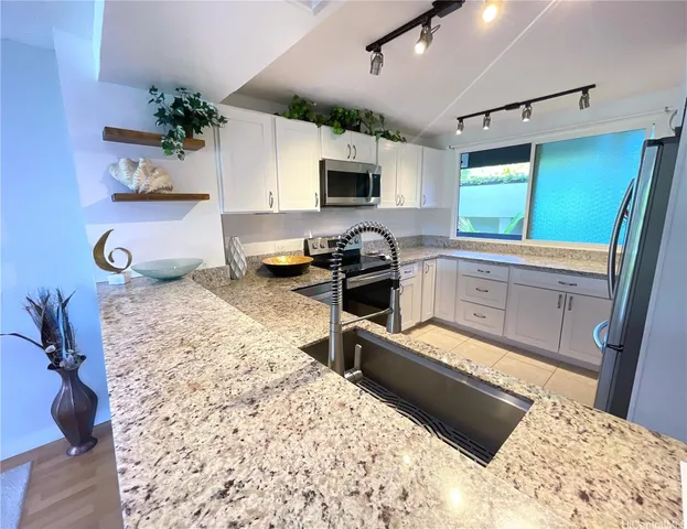 $840,000 | 500 Lunalilo Home Road, Unit 22G, Honolulu, HI 96825