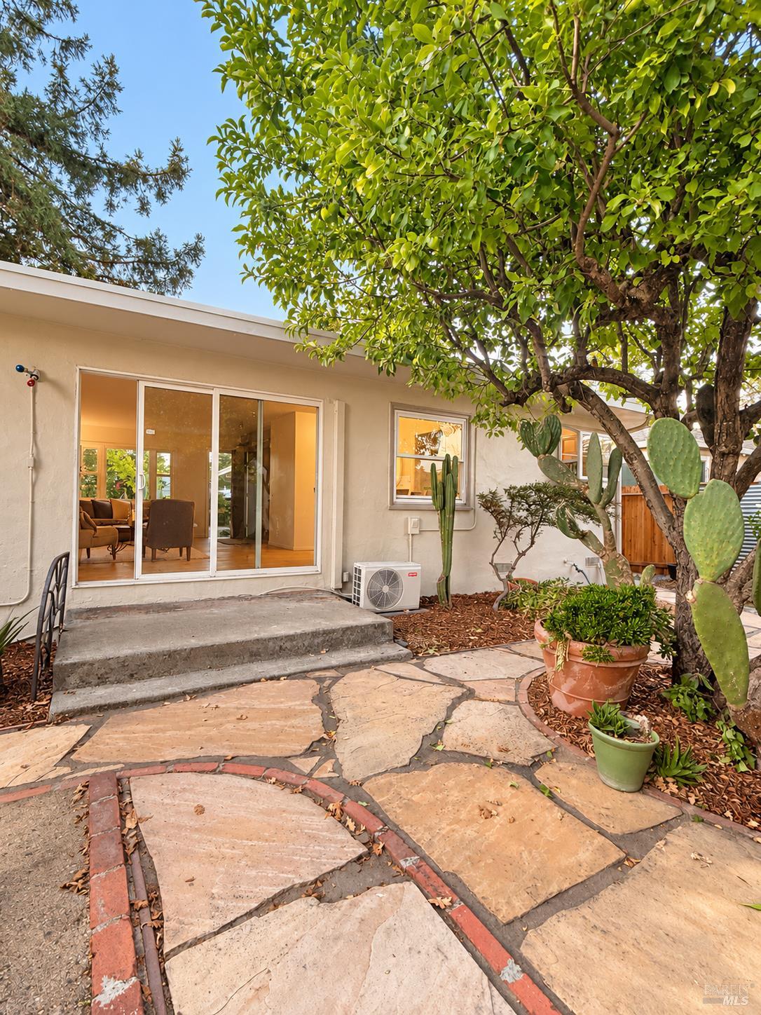 732 Pacific Avenue Santa Rosa, CA 95404 - Photo 23 of 33 Gallery Image 23