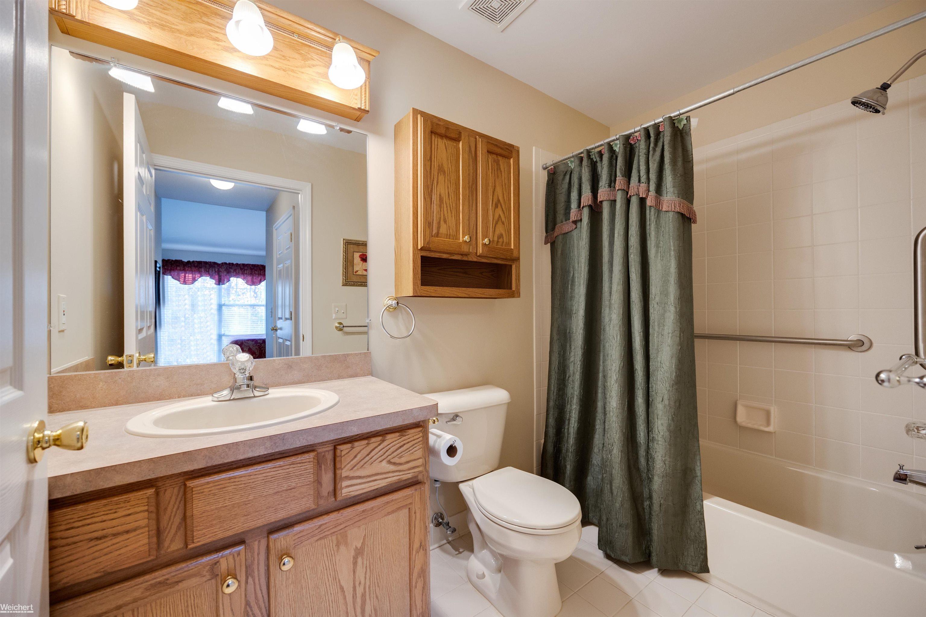 44540 Mathison Drive Sterling Heights, MI 48314 - Photo 22 of 29 50097320-21.JPG