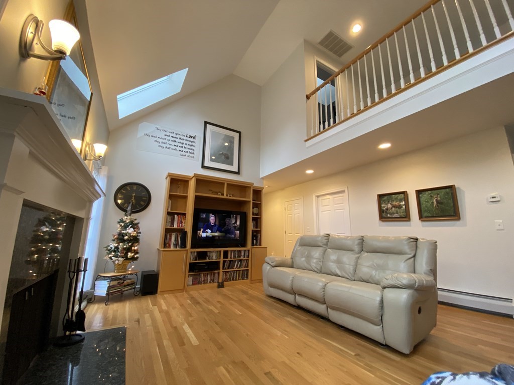 208 Berlin Road Bolton, MA 01740 - Photo 5 of 42 Gallery Image 5