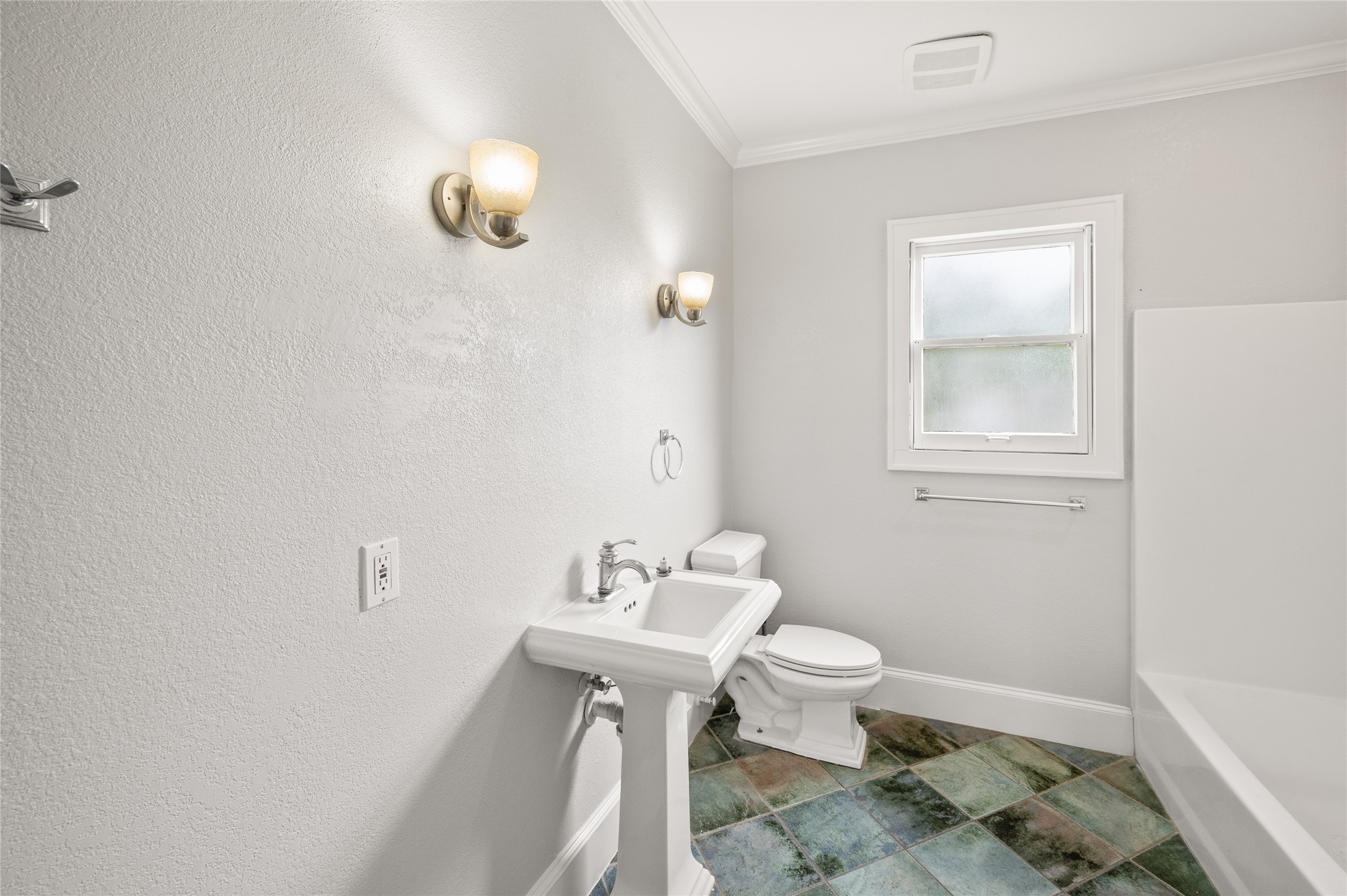 334 East 24th Street Houston, TX 77008 - Photo 15 of 26
