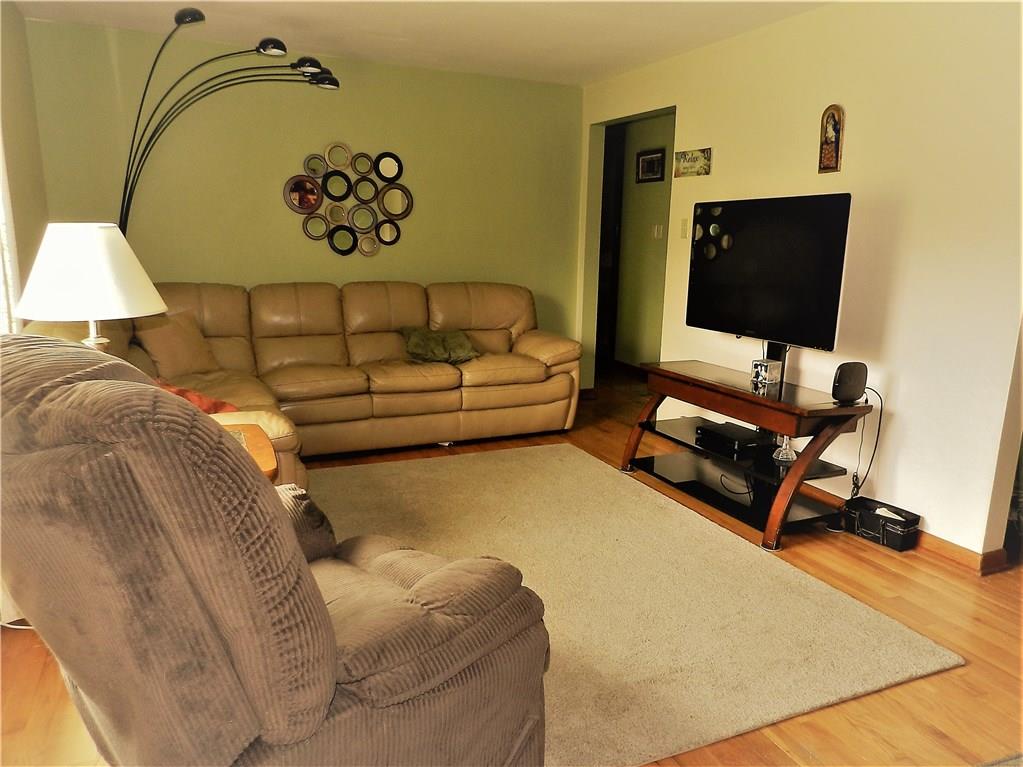 2262 Montgomery Road Sewickley, PA 15143 - Photo 4 of 22 Gallery Image 4