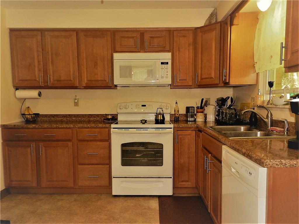2262 Montgomery Road Sewickley, PA 15143 - Photo 5 of 22 Gallery Image 5