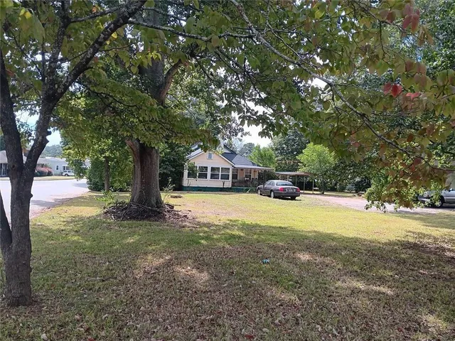 $1,050 | 406 Brookwood Drive, Thomaston, GA 30286