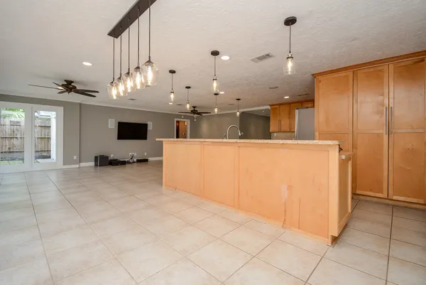 $2,300 | 9614 Val Verde Street, Houston, TX 77063