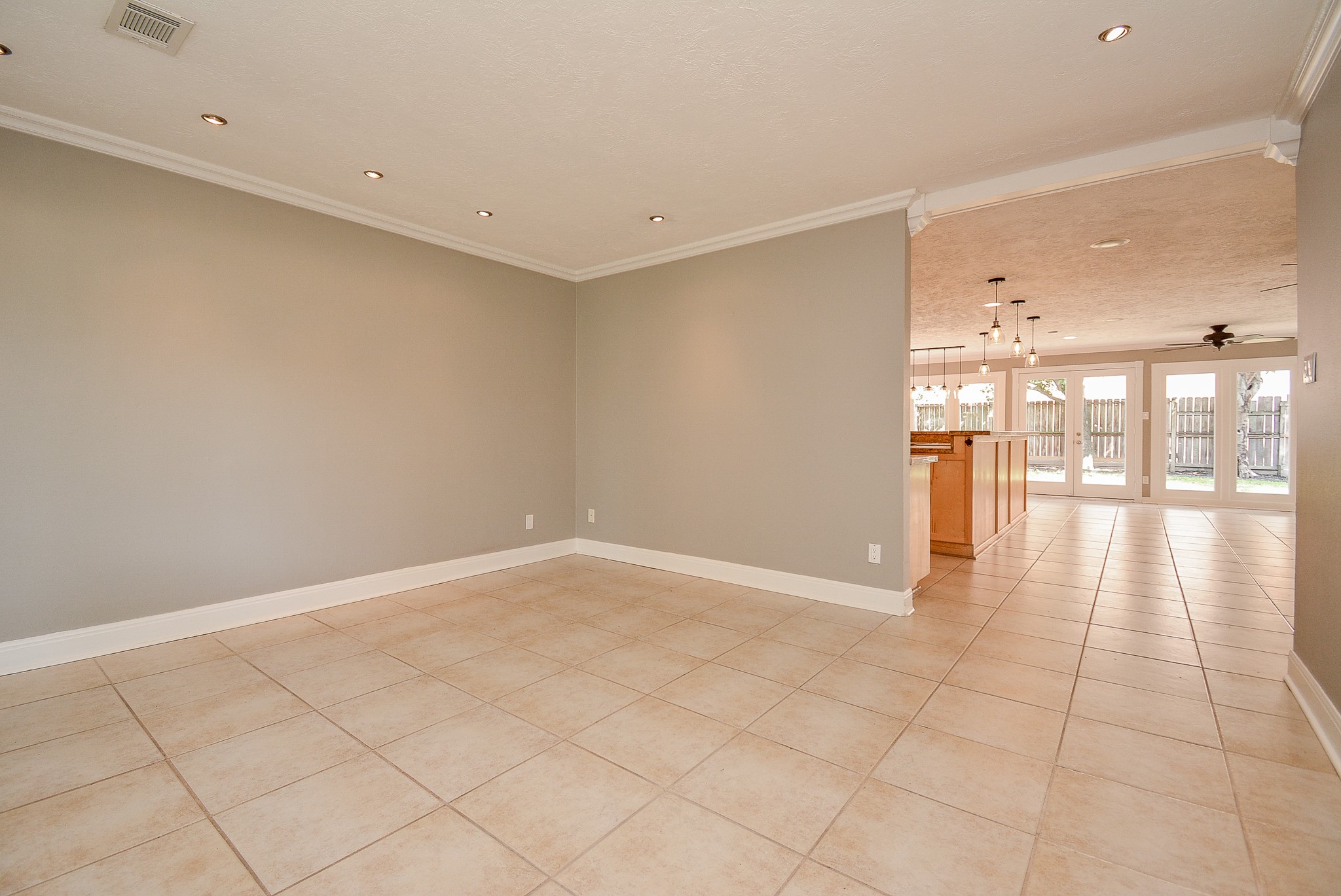 9614 Val Verde Street Houston, TX 77063 - Photo 17 of 32