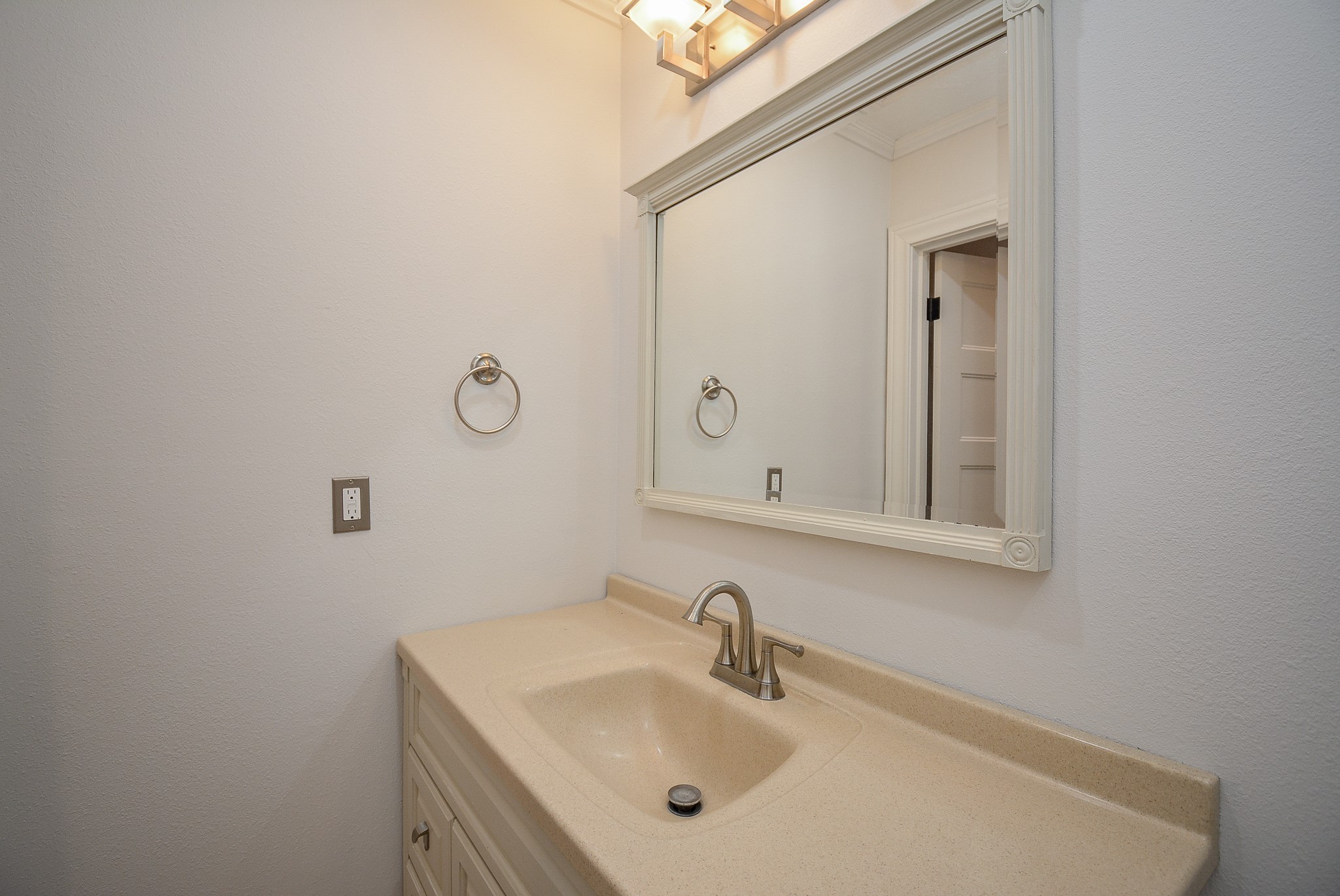 9614 Val Verde Street Houston, TX 77063 - Photo 20 of 32