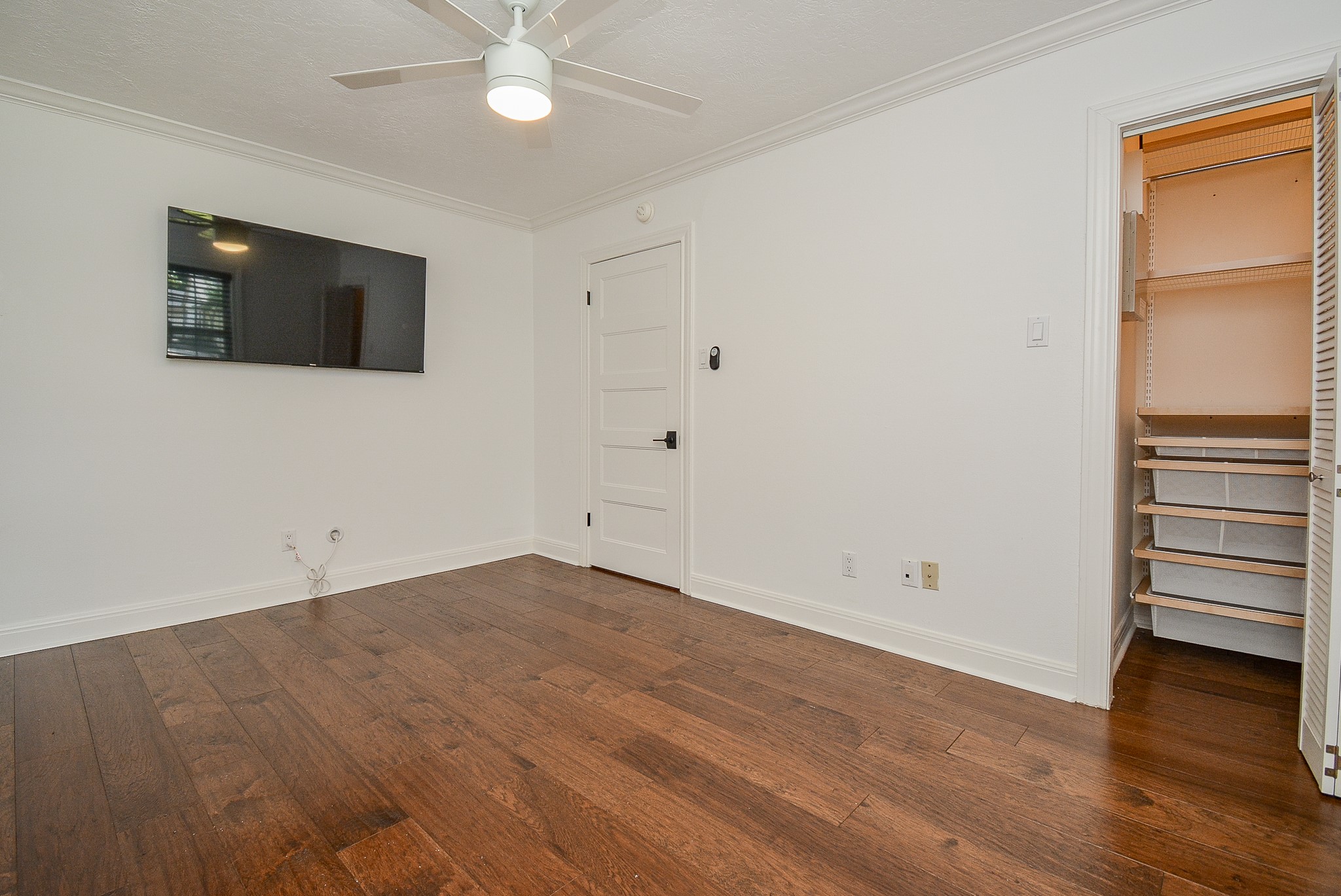 9614 Val Verde Street Houston, TX 77063 - Photo 26 of 32