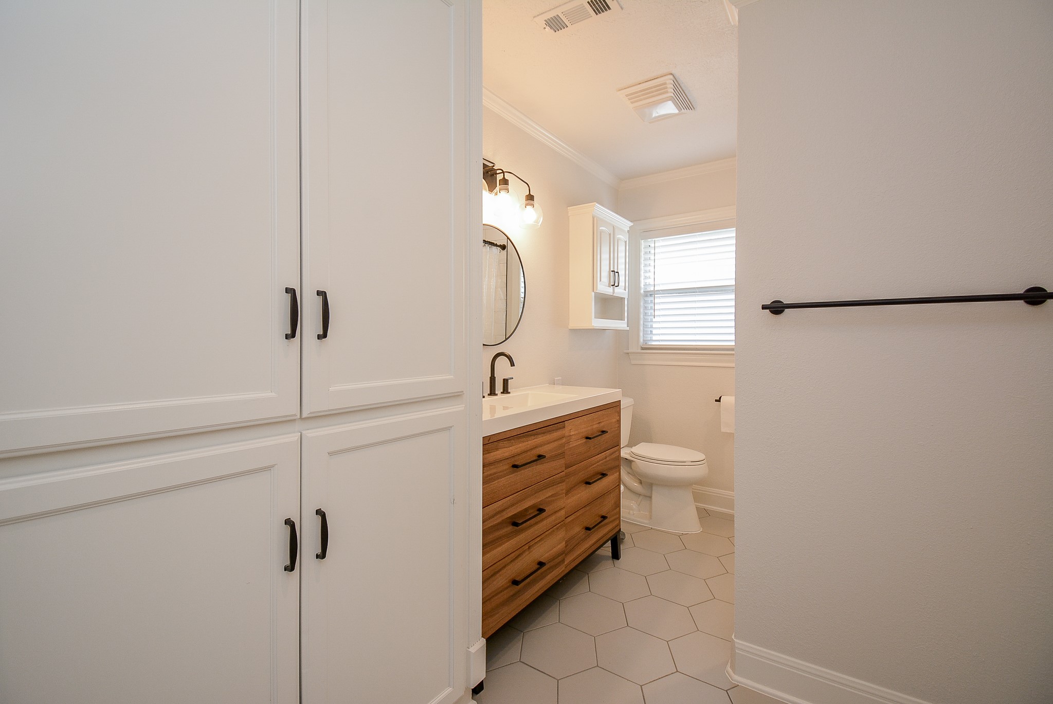 9614 Val Verde Street Houston, TX 77063 - Photo 29 of 32