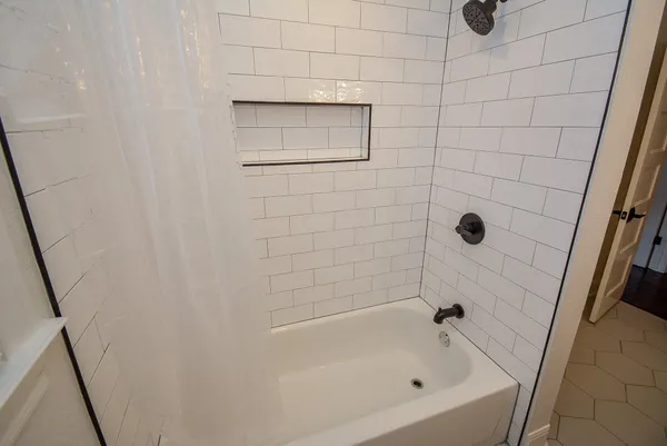 $2,300 | 9614 Val Verde Street, Houston, TX 77063