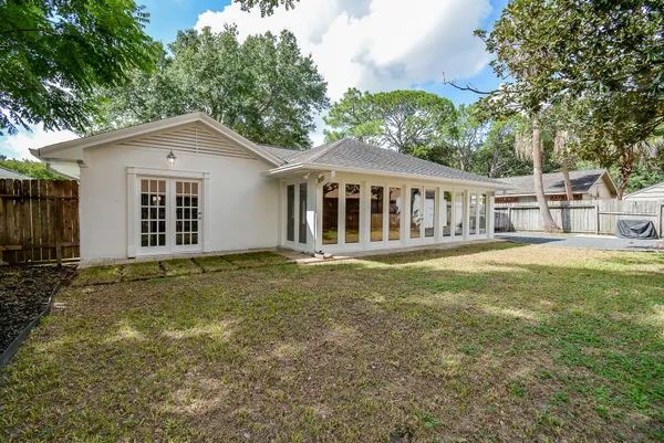 $2,300 | 9614 Val Verde Street, Houston, TX 77063