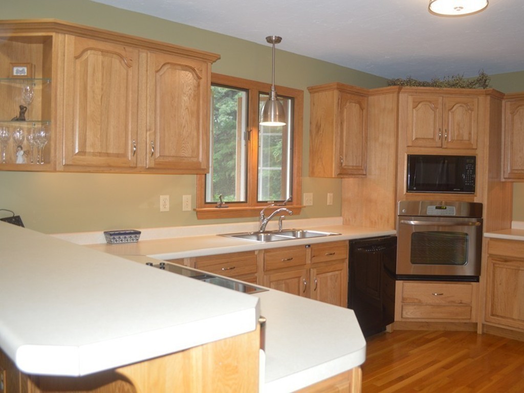 10 Daniel Ridge Westfield, MA 01085 - Photo 8 of 26 Gallery Image 8
