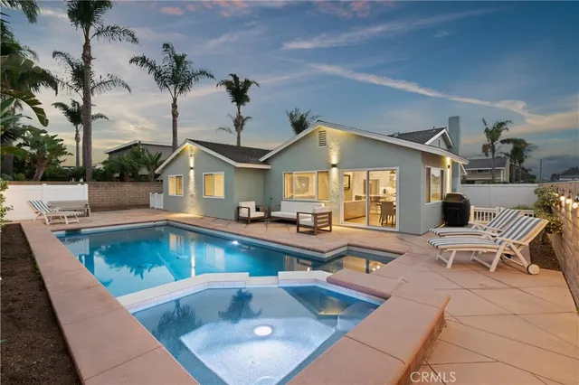 $1,899,998 | 20392 Drew Circle, Huntington Beach, CA 92646