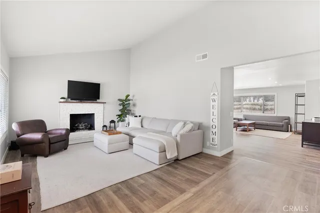 $1,899,998 | 20392 Drew Circle, Huntington Beach, CA 92646