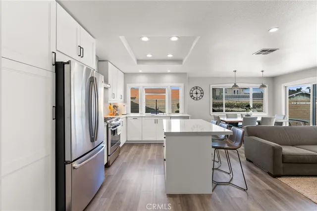 $1,899,998 | 20392 Drew Circle, Huntington Beach, CA 92646