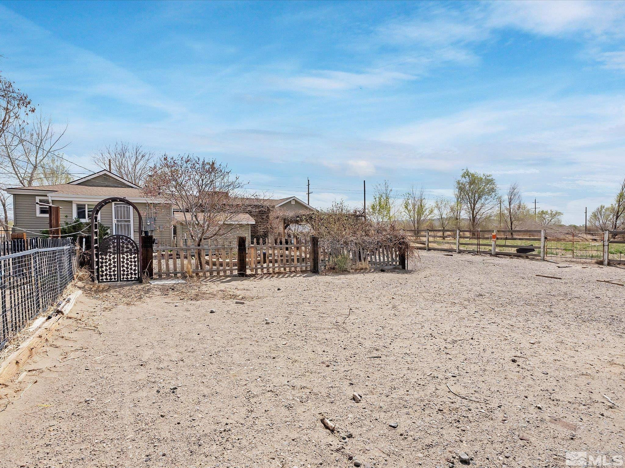 325 Stock Lane Fernley, NV 89408 - Photo 32 of 39 Photo 32