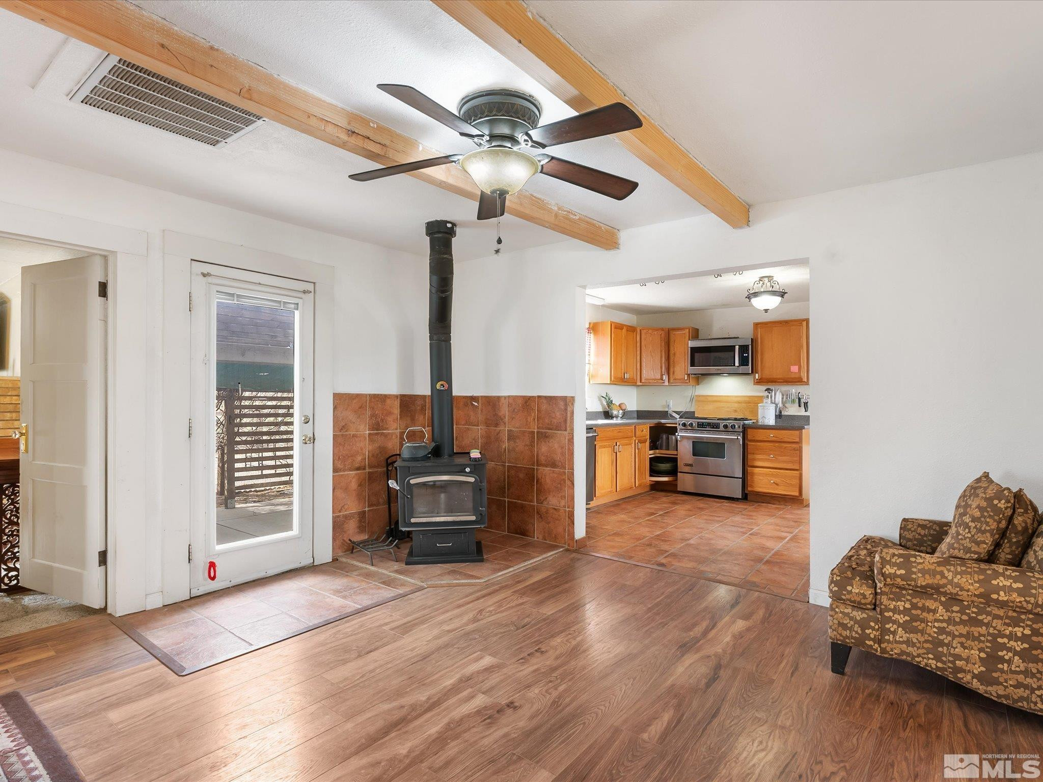 325 Stock Lane Fernley, NV 89408 - Photo 6 of 39 Photo 6