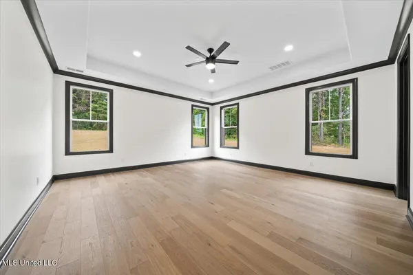 $709,900 | 1474 Tributary Drive, Hernando, MS 38632