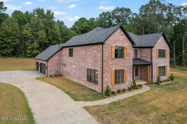 $714,900 | 1474 Tributary Drive, Hernando, MS 38632