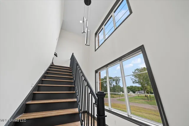 $714,900 | 1474 Tributary Drive, Hernando, MS 38632