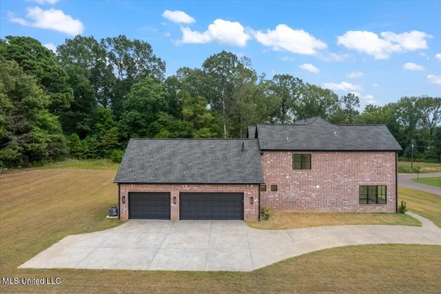 $714,900 | 1474 Tributary Drive, Hernando, MS 38632