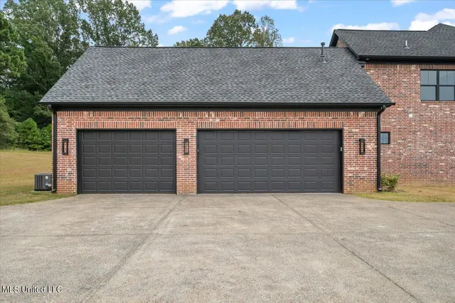 $714,900 | 1474 Tributary Drive, Hernando, MS 38632