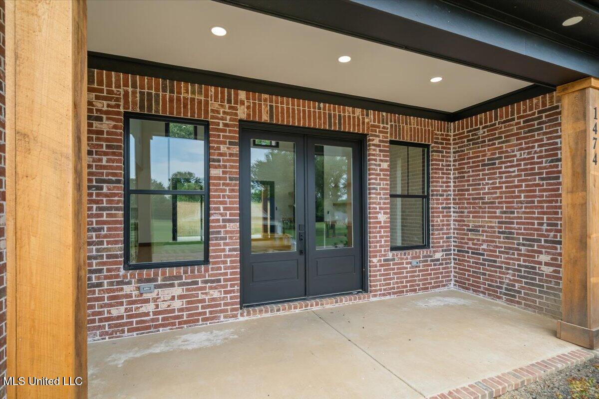 1474 Tributary Drive Hernando, MS 38632 - Photo 6 of 48 FRONT