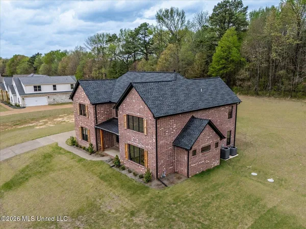$709,900 | 1474 Tributary Drive, Hernando, MS 38632
