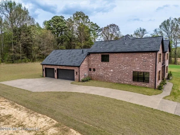 $709,900 | 1474 Tributary Drive, Hernando, MS 38632