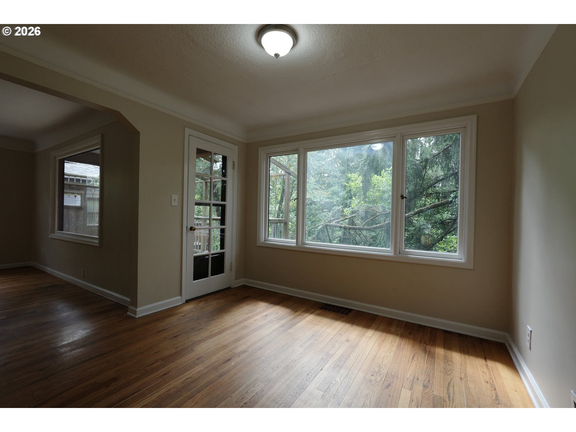 7925 Southwest 11th Avenue Portland, OR 97219 - Photo 8 of 39