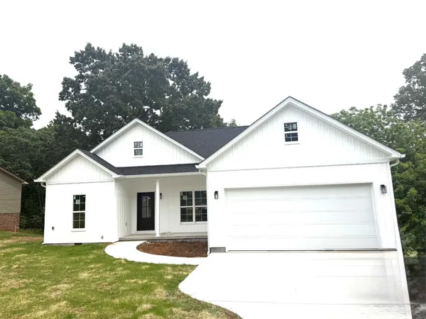 $759,999 | Undisclosed Address, Winchester, TN 37398