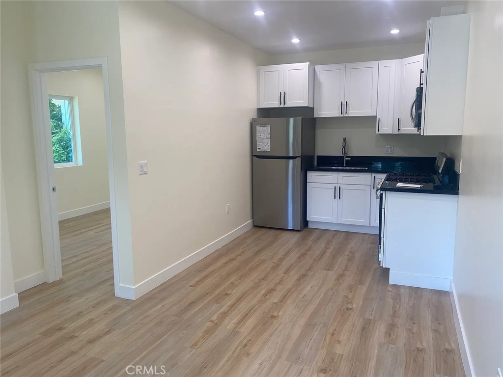 19253 Nashville Street Porter Ranch, CA 91326 - Photo 3 of 10 Gallery Image 3