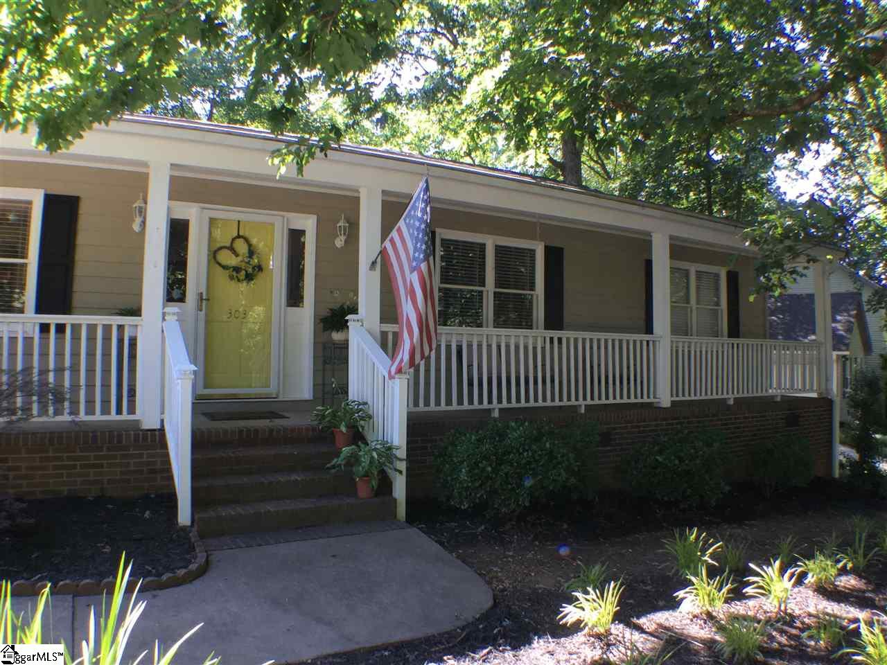 303 Hunters Hill Road Simpsonville, SC 29680 - Photo 1 of 36 Gallery Image 1