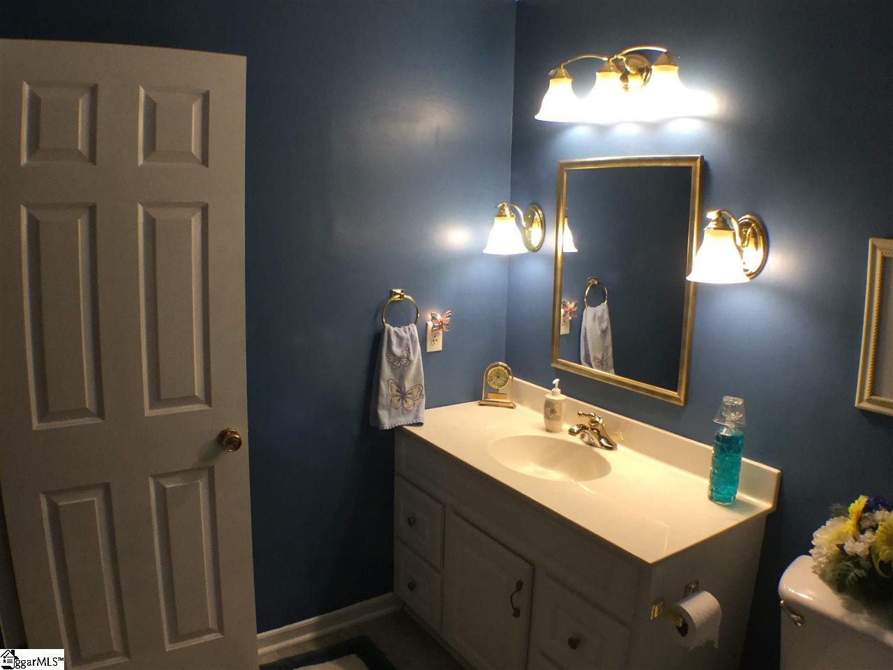 303 Hunters Hill Road Simpsonville, SC 29680 - Photo 21 of 36 Gallery Image 21