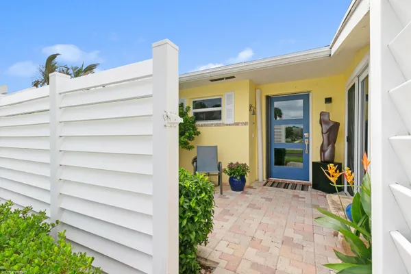$4,000 | 208 Sims Creek Drive, Jupiter, FL 33458