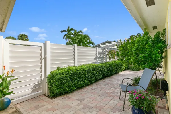 $4,000 | 208 Sims Creek Drive, Jupiter, FL 33458