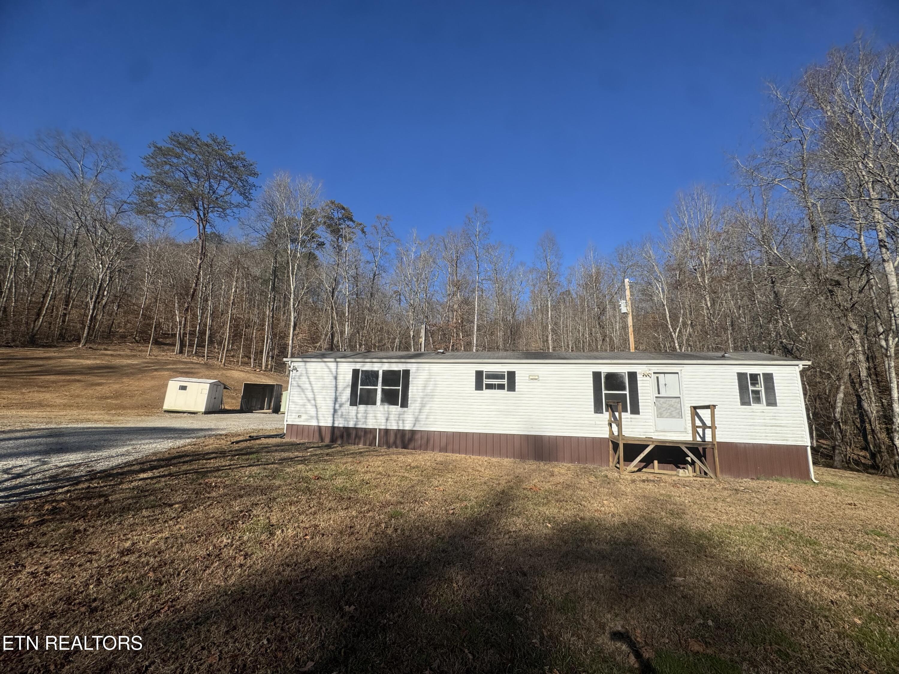 253 Little Johnson Valley Road Kingston, TN 37763 - Photo 4 of 16 image 14