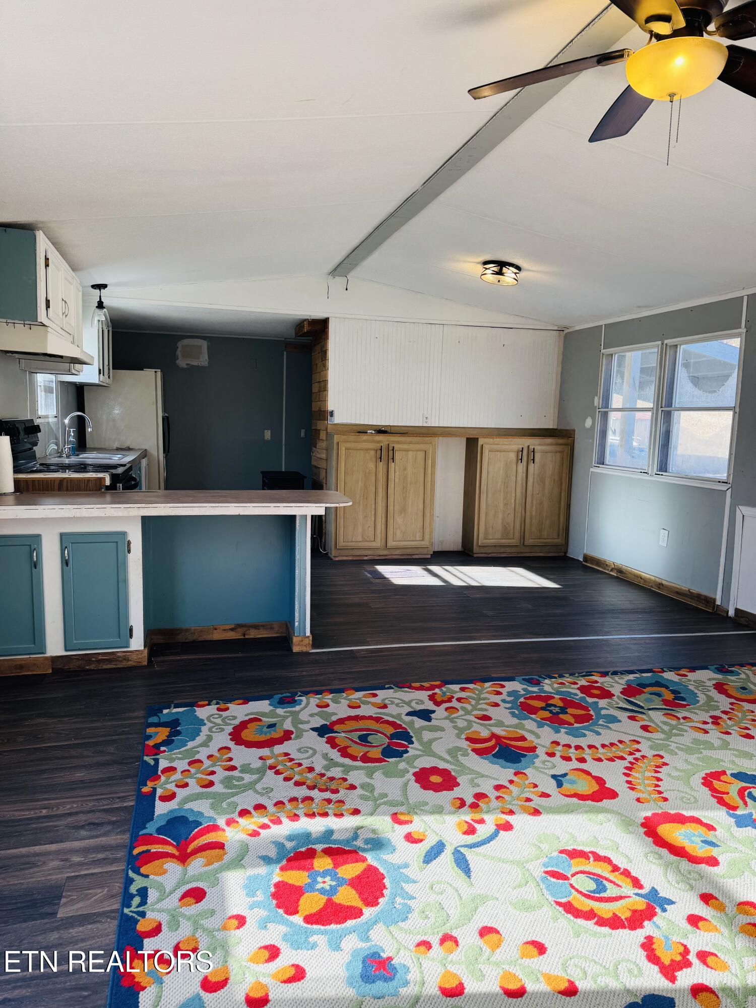 253 Little Johnson Valley Road Kingston, TN 37763 - Photo 5 of 16 image 2