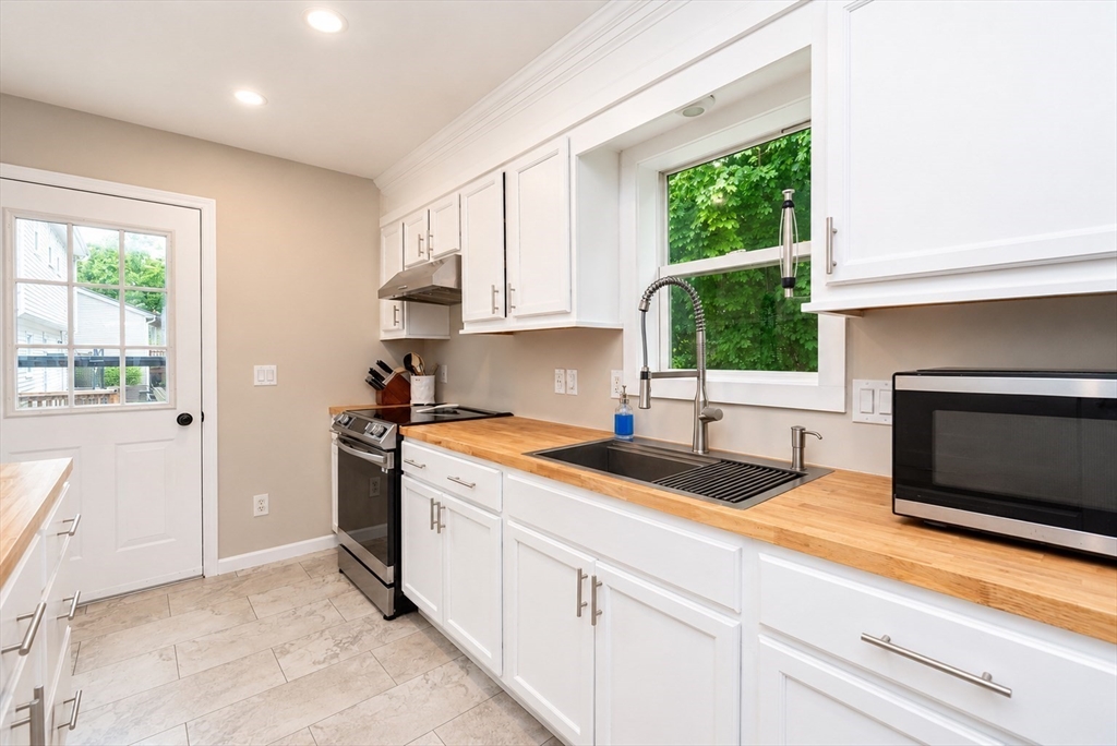 155 Fitch Road Clinton, MA 01510 - Photo 8 of 25