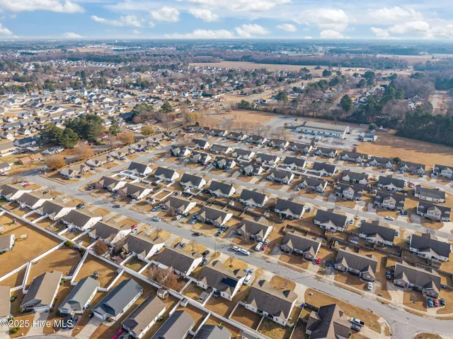 $205,000 | 2320 Saddleback Drive, Unit B, Winterville, NC 28590