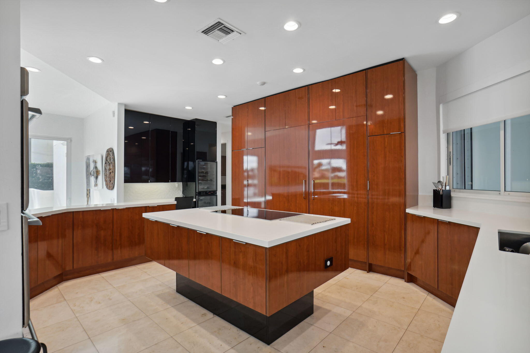 3205 St Charles Place Boca Raton, FL 33434 - Photo 31 of 84 Large kitchen area with cooktop island